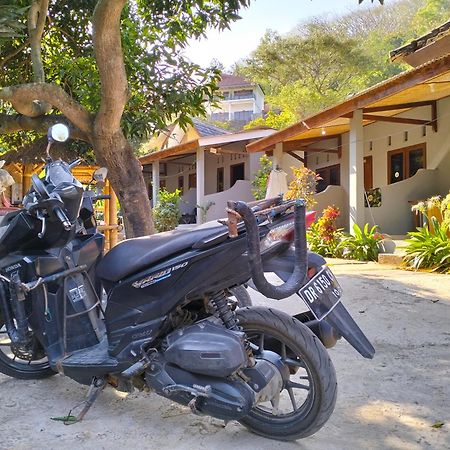 T&T Homestay Kuta  Exterior photo