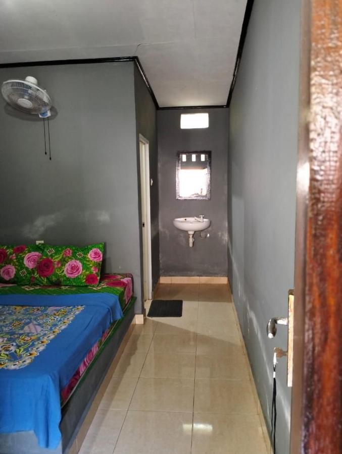T&T Homestay Kuta  Exterior photo