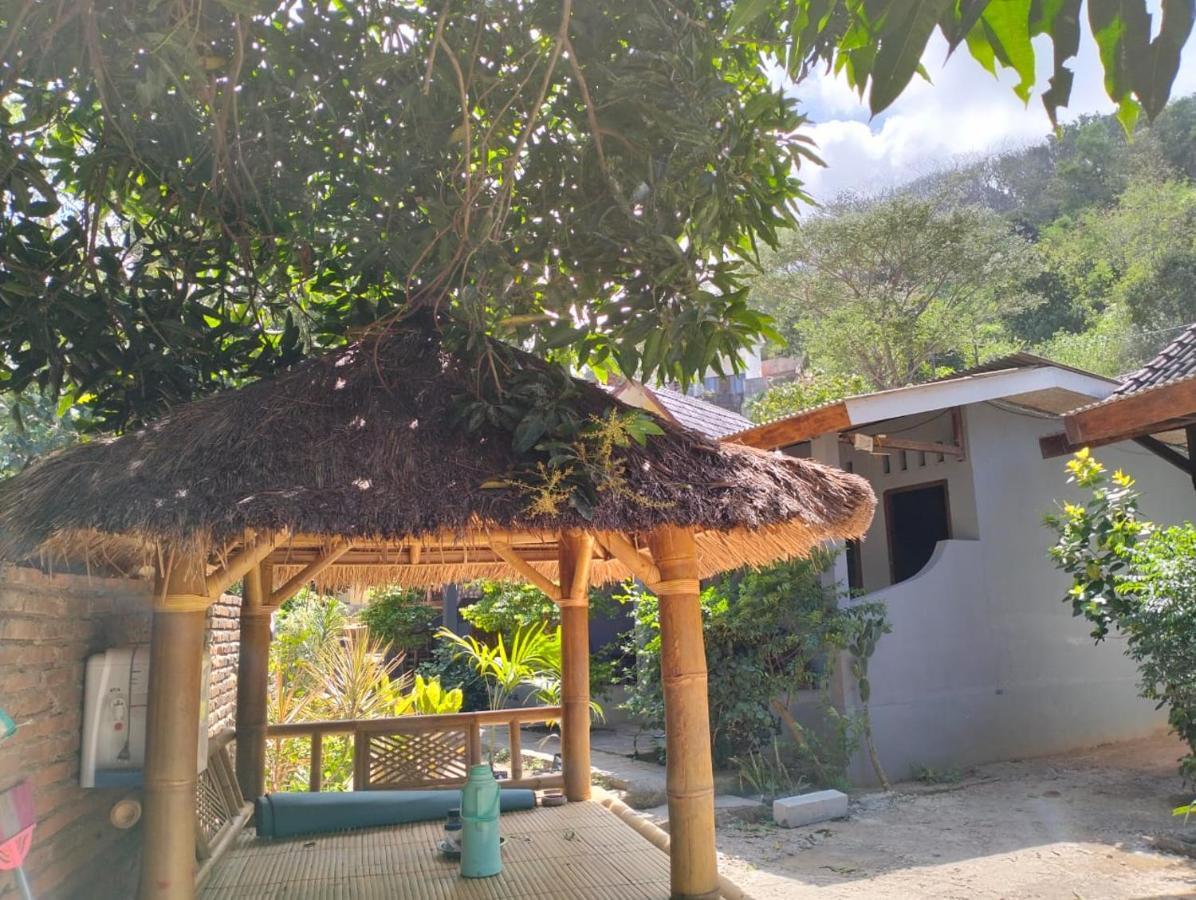 T&T Homestay Kuta  Exterior photo
